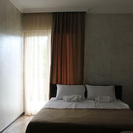 Hotel Progress Batumi Exterior foto